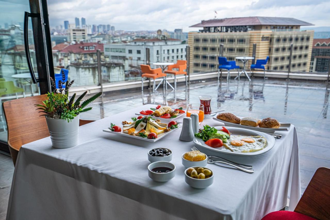 Point Hotel Taksim Istanbul Exterior photo Breakfast at the hotel