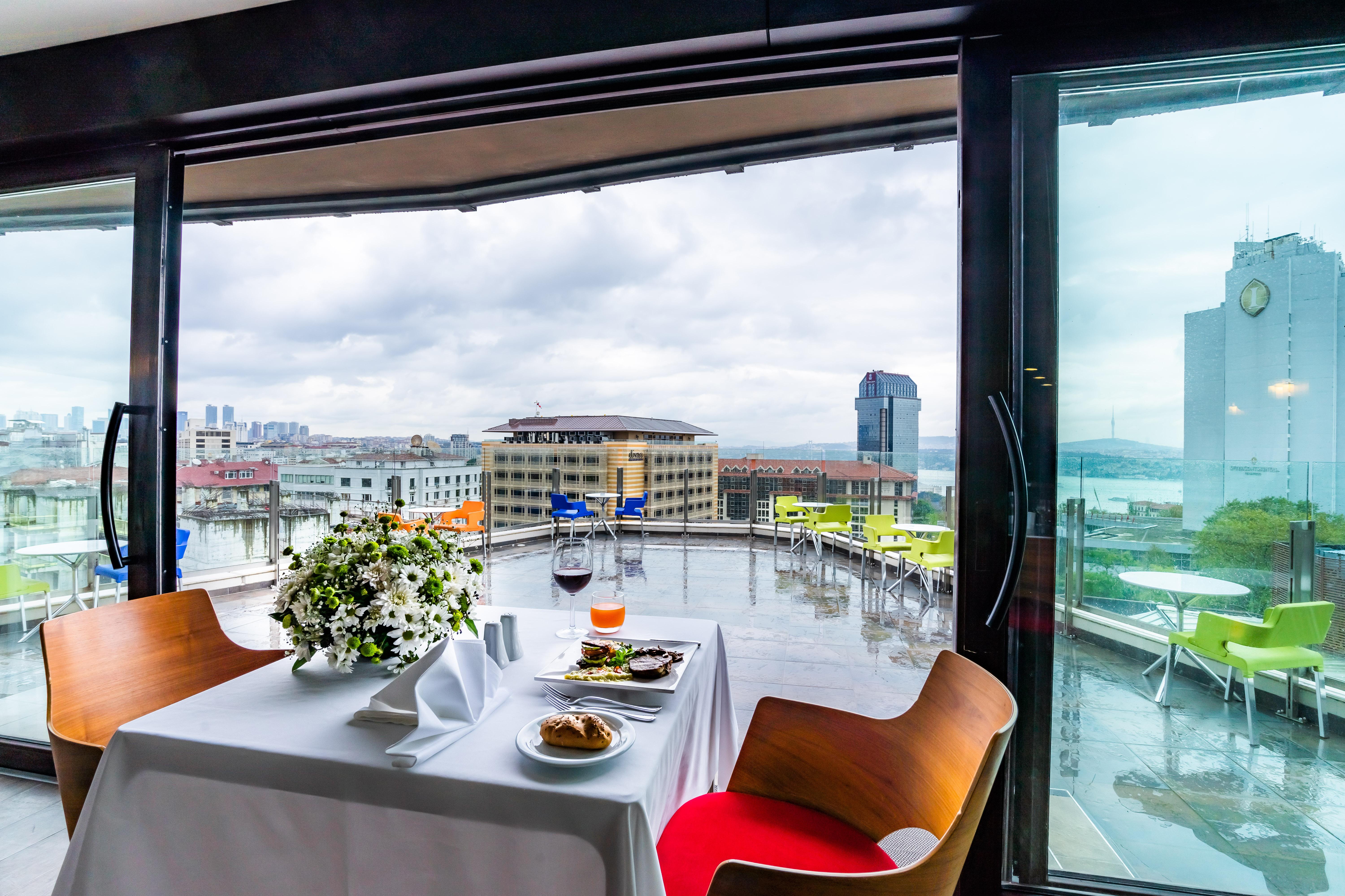 Point Hotel Taksim Istanbul Exterior photo View from the restaurant